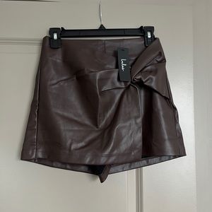NWT! Lulus Brown Faux Leather Skort size small